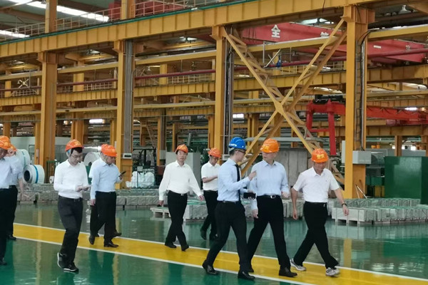 寧波雙鹿集團(tuán)(富邦)電池領(lǐng)導(dǎo)一行蒞臨我司考察交流 圖1